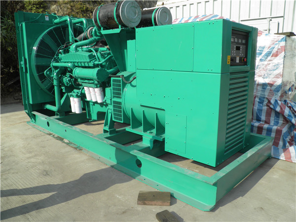 濉溪出租发电机 发电机组厂家：柴油发电机组的控制屏的作用是什么？